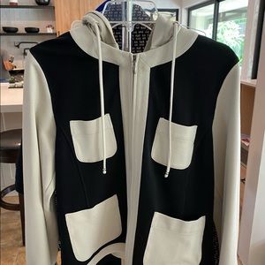 St. John hooded Jacket Blk/Cream Sz 10